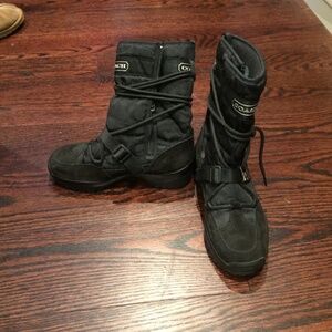 Coach winter boots